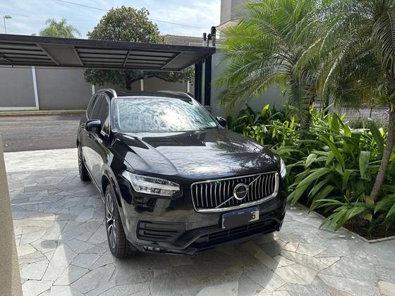 VOLVO XC90 2.0 D5 DIESEL MOMENTUM AWD GEARTRONIC